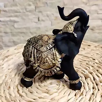 Elefant cu trompa in sus, obiect pentru noroc si prosperitate, negru