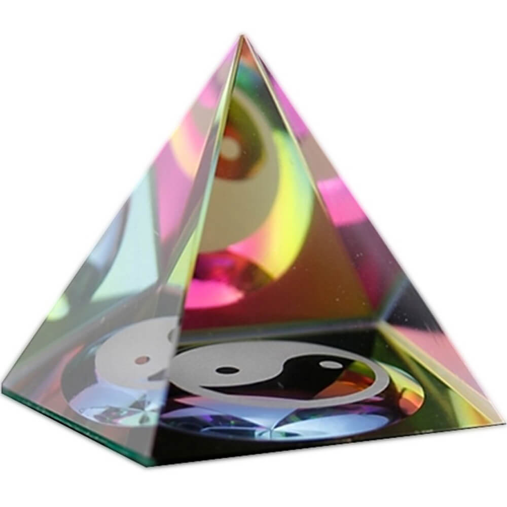 Piramida din cristal cu simbolul Yin Yang, multicolor, simbol al echilibrului 