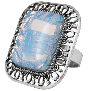 Inel din piatra semipretioasa Opal este un talisman cu puternic rol protector, care confera stabilitate, reglabil, patrat alb translucid