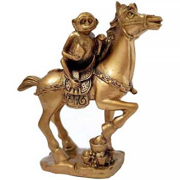 Maimuta pe cal cu piersica, obiect feng shui pentru promovare rapida in cariera si mentinerea pozitiei, succes la examene si afaceri, statueta auriu
