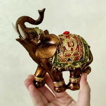Elefant feng shui cu trompa in sus, talisman pentru noroc, succes si prosperitate